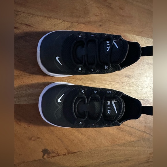 Nike baby sneakers - Picture 1 of 4